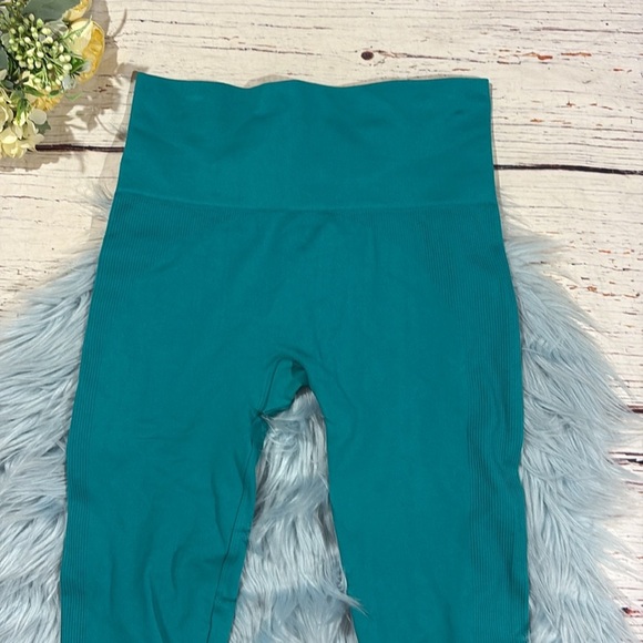 Set Active Sculptflex Seamless High Rise Leggings in Tropic - Picture 7 of 8